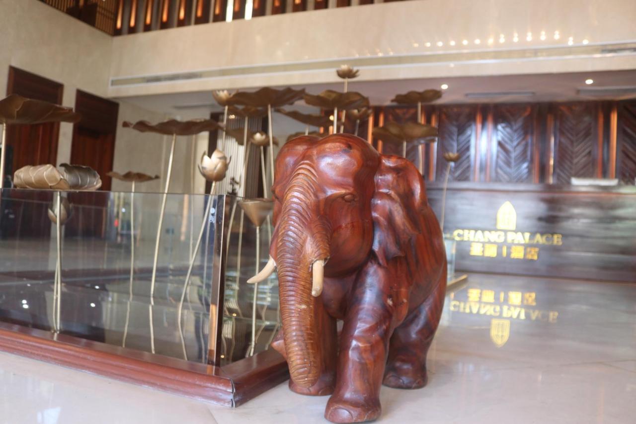 Chang Palace Vientiane Buitenkant foto